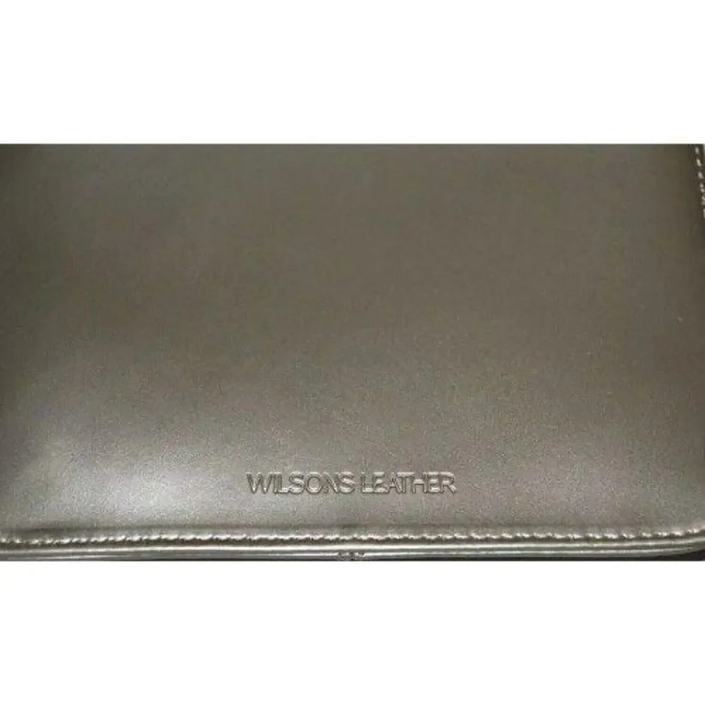 Madison Wristlet - Silver 8.25